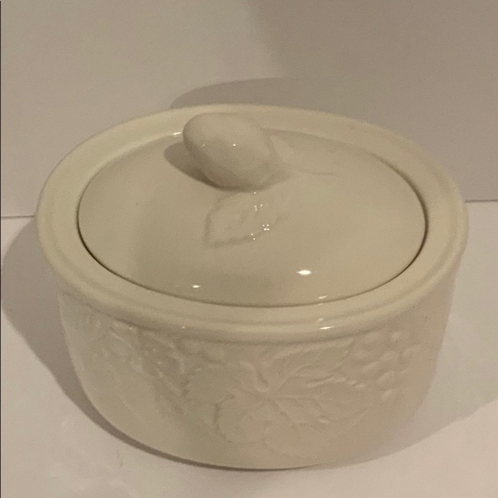 Mikasa English Countryside Sugar Dish